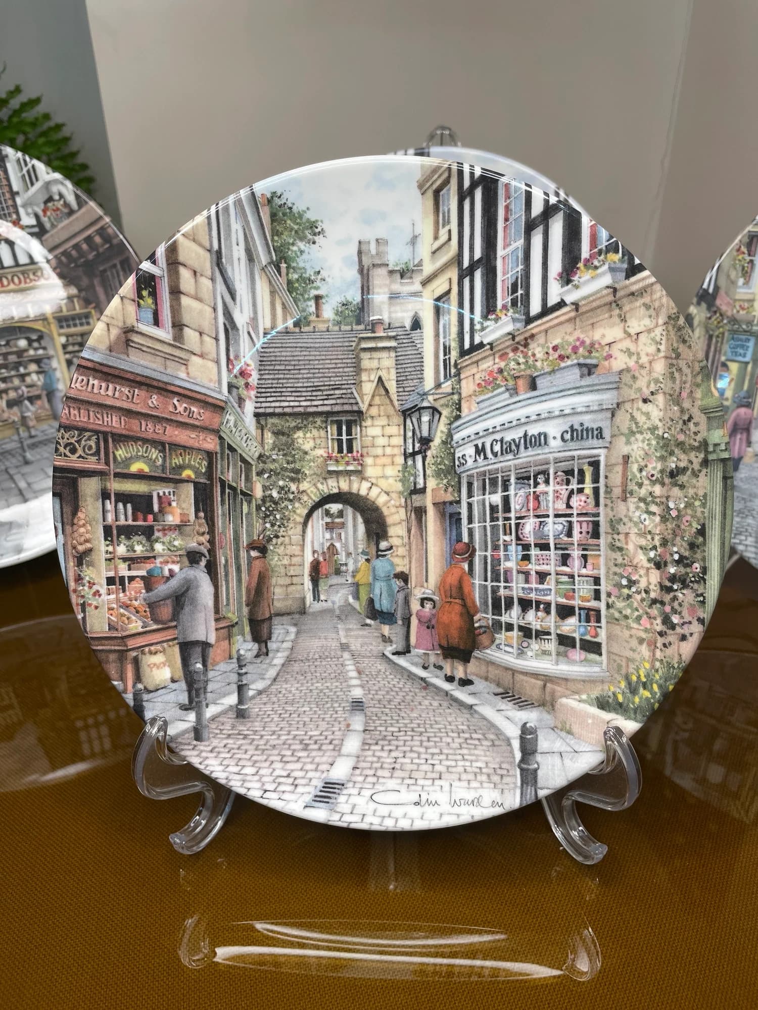 دیوارکوب رویال دالتون چینی‌فروشی The China Shop