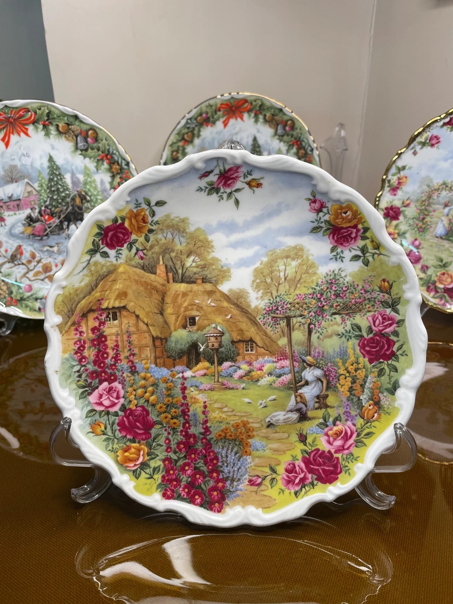 دیوارکوب رویال آلبرت باغ آرام Tranquil Garden