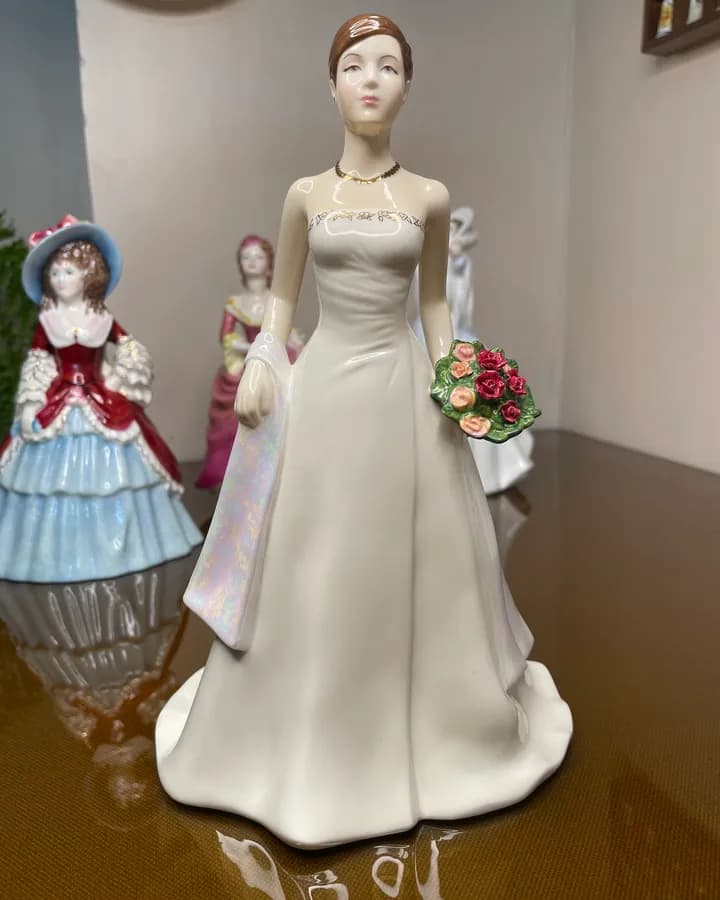 مجسمه رویال دالتون عروس My Special Day HN5036