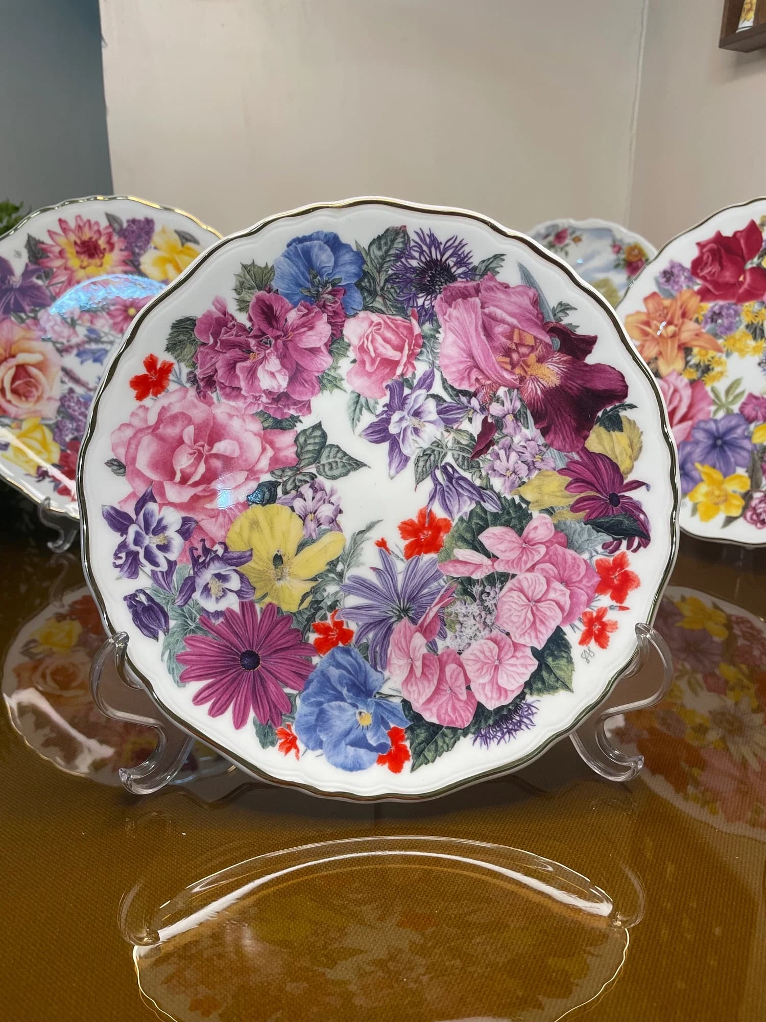 دیوارکوب رویال آلبرت دسته‌گل اسکات Ascot Bouquet