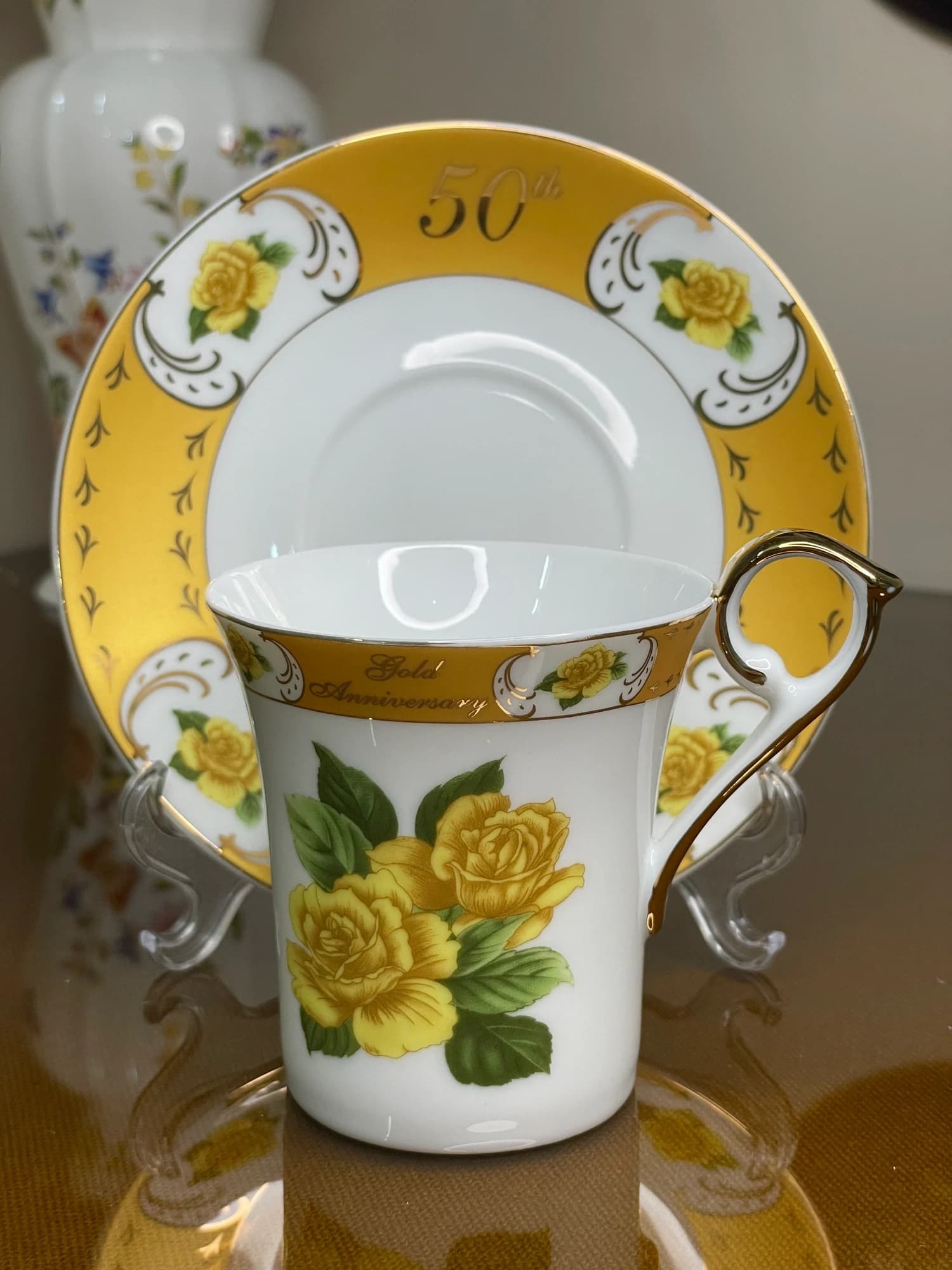 فنجان و نعلبکی لئوناردو سالگرد طلایی؛ رز زرد