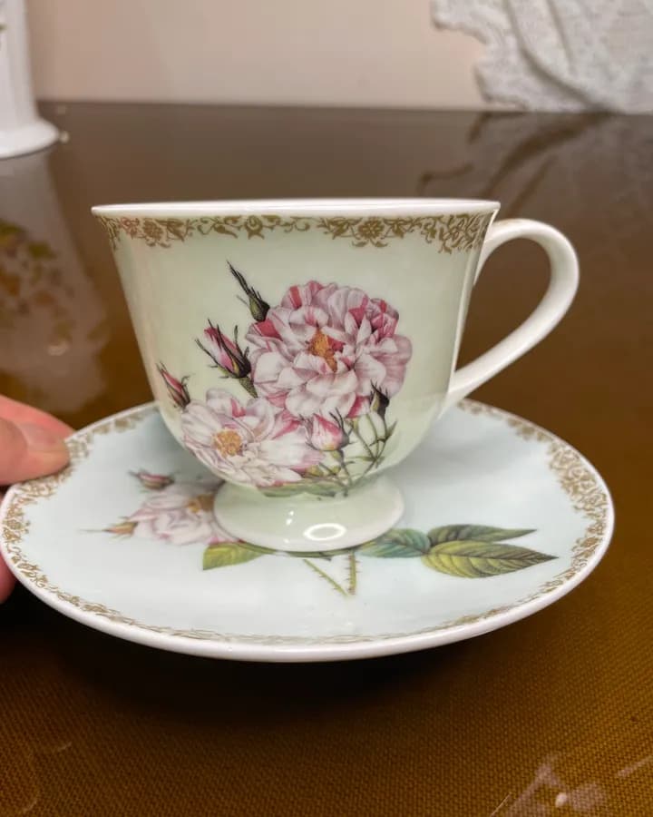 فنجان و نعلبکی لئوناردو سبز روشن با رز صورتی