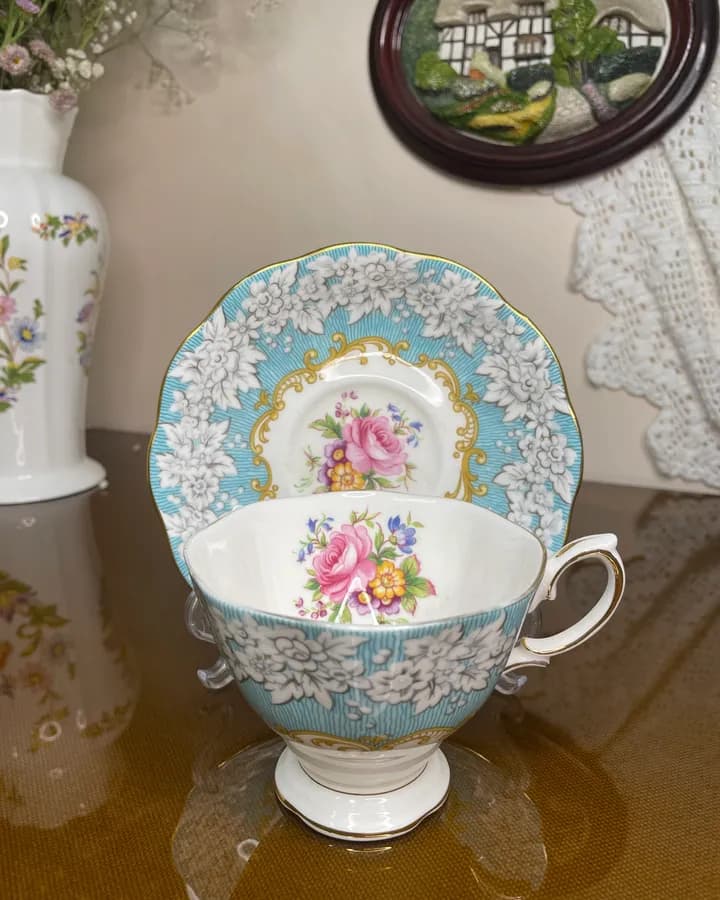 فنجان و نعلبکی رویال آلبرت Enchantment فیروزه‌ای